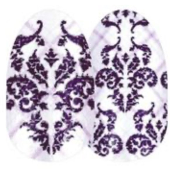 Color Street Nail Strips ~ Kiss & Toile - Picture 4 of 6